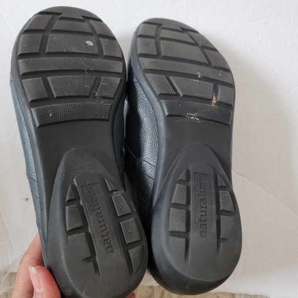 Naturalizer Black Leather Comfort Shoes Womens Sz 8.5M Slip-On Travel Everyday - Picture 8 of 10